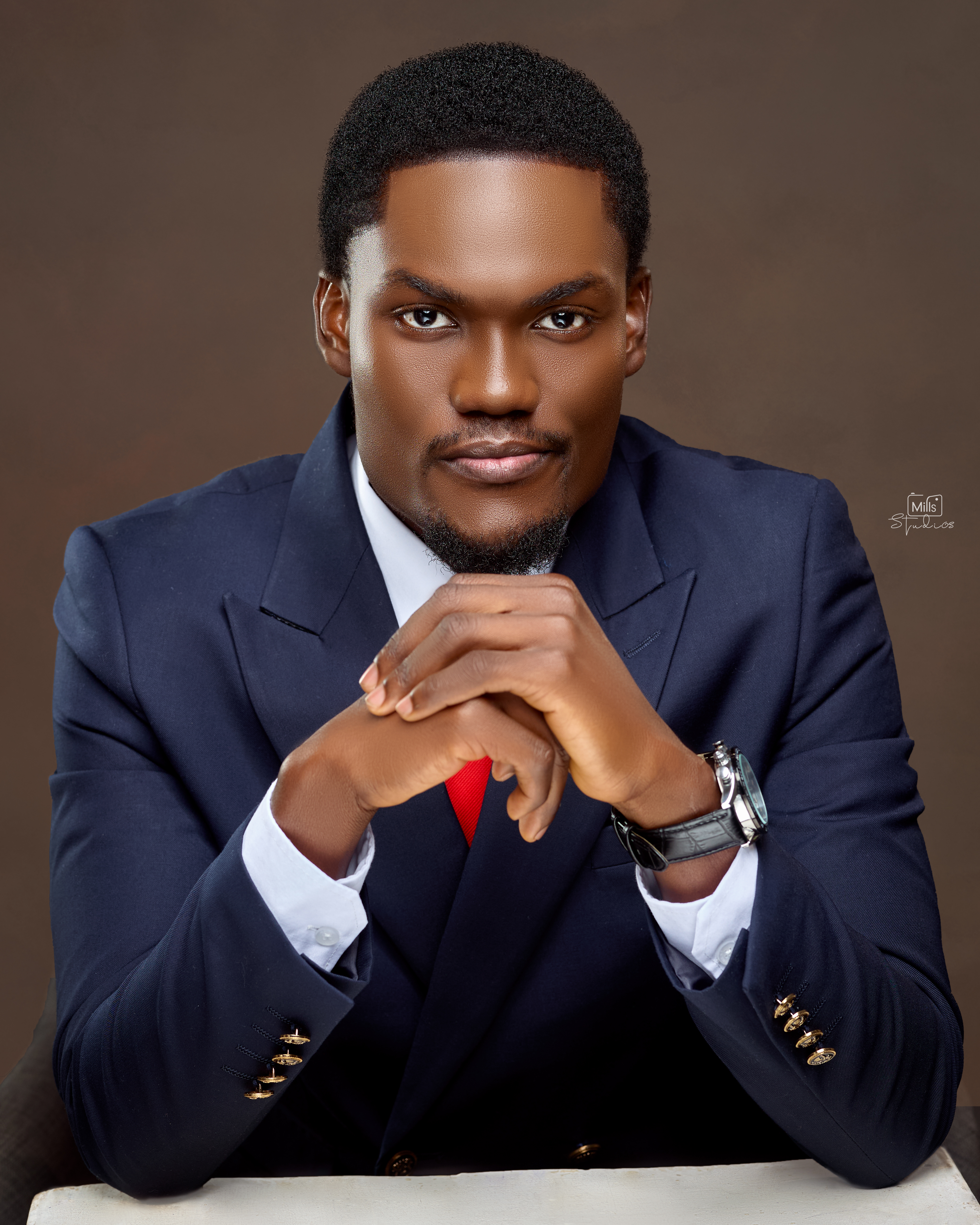 EXECUTIVE and PROFESSIONAL HEAD SHOT